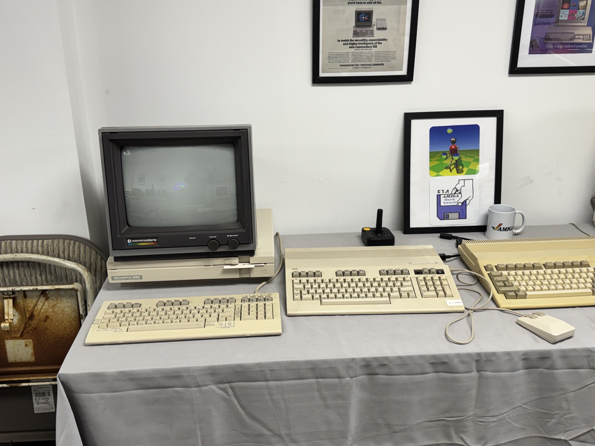 Commodore 128 and Amiga display